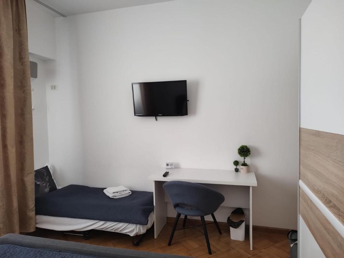 Nice Studio In Old Town Boekarest Buitenkant foto