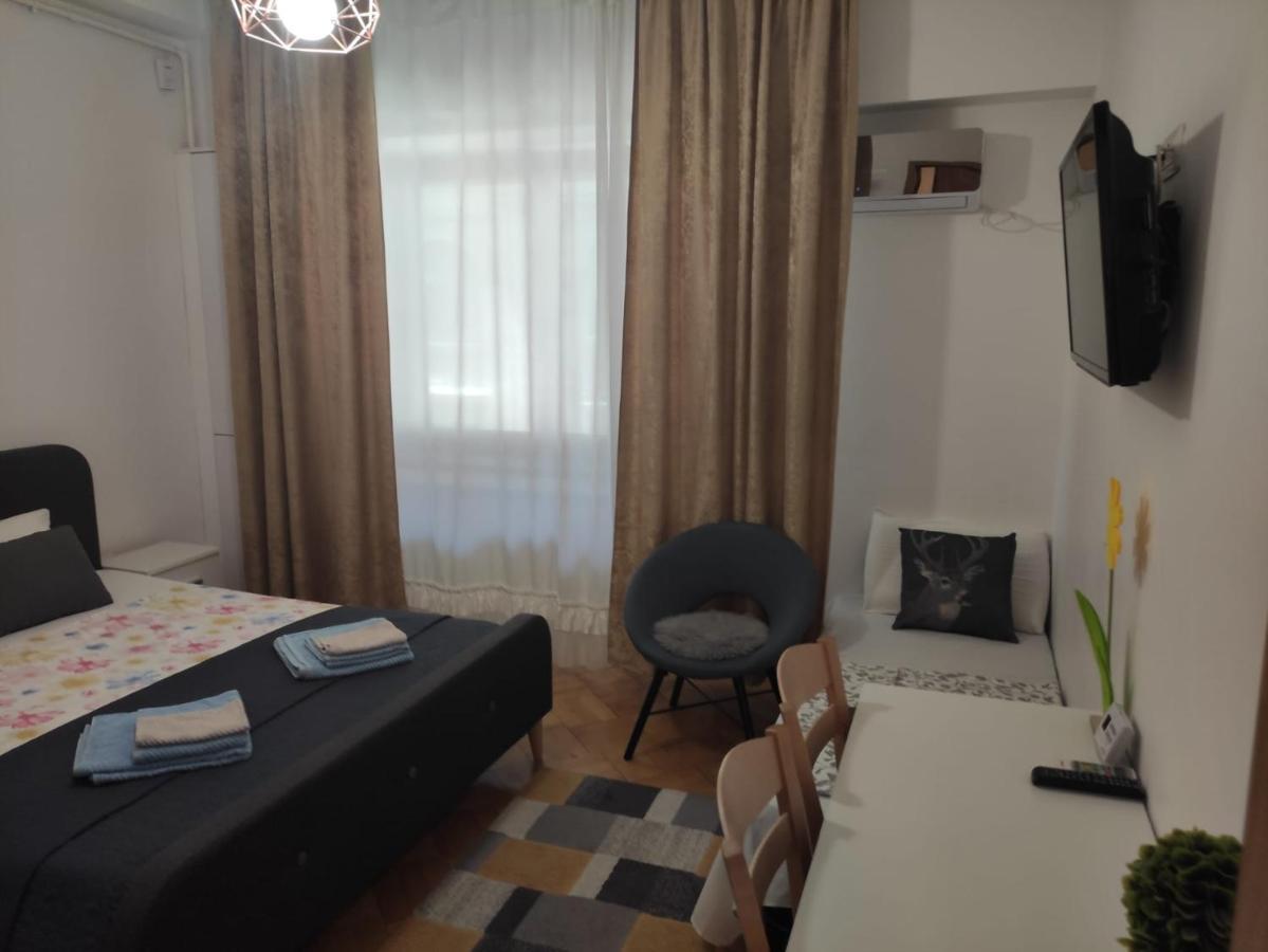 Nice Studio In Old Town Boekarest Buitenkant foto