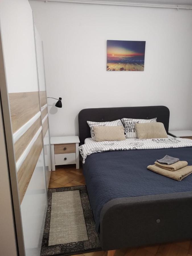 Nice Studio In Old Town Boekarest Buitenkant foto